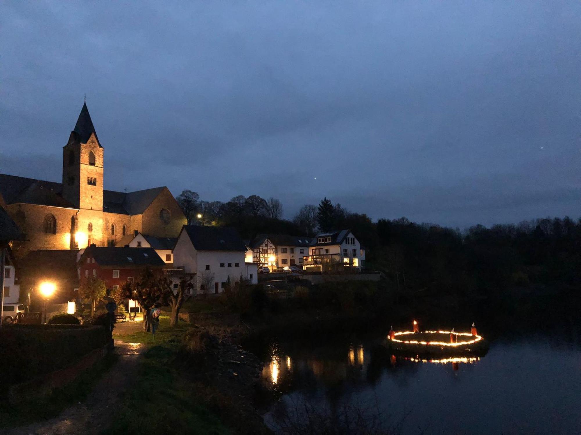 Ferienwohnungen Eifelstuben Mit Charme - Am See, Nahe Burg ウルメン エクステリア 写真